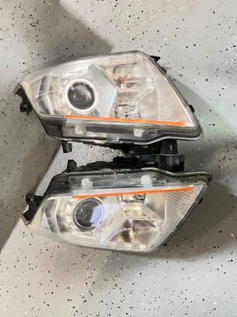 Headlights for Cadillac SRX 2013-2016 1