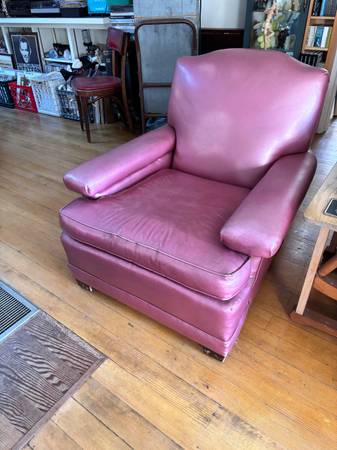 Free large overstuffed chair 1