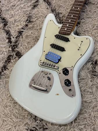 Fender Jaguarillo Electric Guitar 1