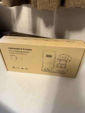 3 in 1 charging station 1