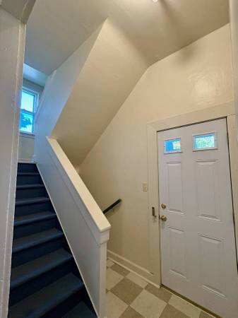 Quiet, clean lower (2) bed flat Southwest Detroit 48210 1