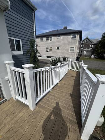 $3,100 / 3br - CHARMING SINGLE FAMILY  3BDRMS 1.5 BTHS AV 10/1 (WATERTOWN)63828406978433122