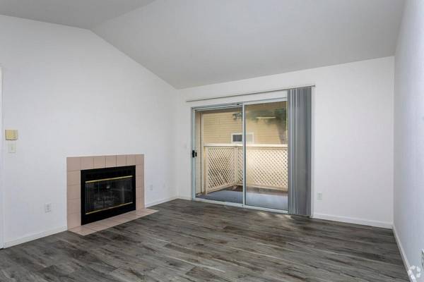 $1,845 / 2br - 998ft2 - ADA Accessible Units Available, Well-Appointed Baths, Security Alarm (Located in Northwest Fresno, Fig Garden loop district.)63798509591553121