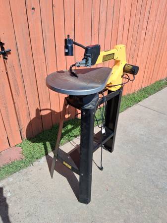 20" Scroll Saw DeWalt DW788 1
