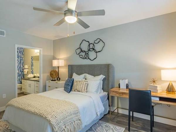 $1,439 / 1br - 850ft2 - Ubicación ideal, 1 dormitorio/1 baño con refrigerador sin escarcha, de alta velocidad (Phoenix)63623945043331122