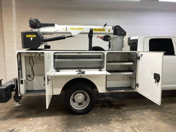 2024 RAM 3500 DRW 4X4 - Photo 8