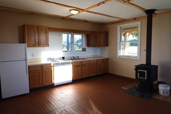 $950 / 1br - 600ft2 - house for rent (Free Soil, Mi.)64037895657217122