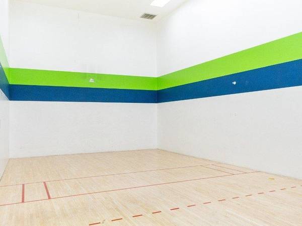 $999 / 1br - 810ft2 - Walk-In Closet, Newly Renovated Studio, 1 & 2-Bedroom Apartments (Denver)63849269743747123