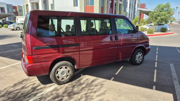 1999 Volkswagen VW EuroVan aire acondicionado delantero y trasero y neumáticos nuevos - $5,000 (East mesa)63612899855491123