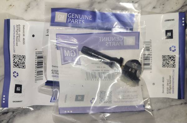 Chevy/GMC/Cadillac/Buick Genuine oem tpms tire pressure monitoring sensor 1