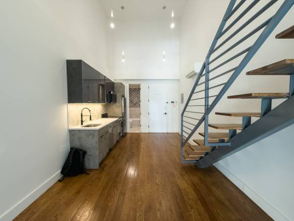 $4,000 / 2br - NO FEE/ Stunning Two-Bedroom Crown Heights Duplex (Crown Heights)63788761686913120