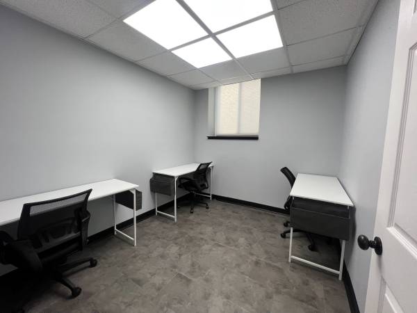 $831 LARGE READY TO MOVE IN OFFICE SPACE RIGHT IN ROCKLAND!!!! (Haverstraw, NY)64035734937090120