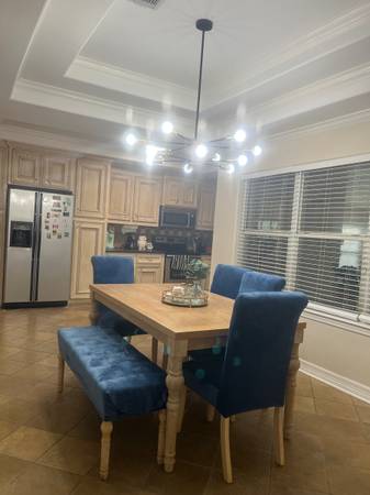 $2.500 House for Rent by Pearland (4 Bed / 2 Bath + Studio) 1