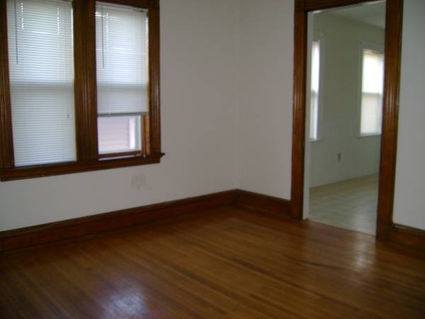 $1,585 / 2br - 5 Large Rms on 2nd Fl, 2 Bedrooms, 1Bath, Dishwasher, Walkable, Bus (Hamden)64010333034243121