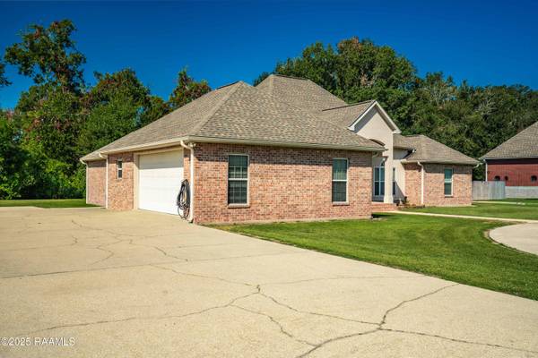 $435,000 / 4br - 2900ft2 - Vida de lujo en su máxima expresión en Bear Creek! (Breaux Bridge)63857516833923123