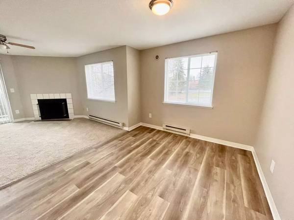 $1,599 / 2br - 880ft2 - Inspiring surroundings, exquisite homes: Dive into our 2 BR. (Tacoma - Midland)63995108274306124