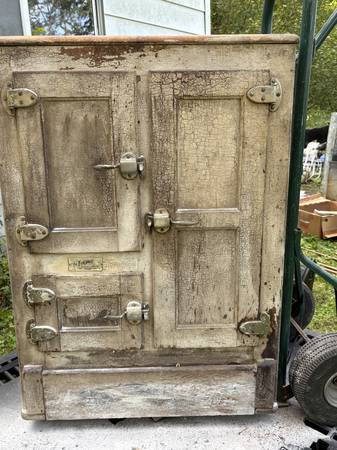 Antique Icebox 1