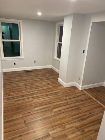 $1,100 Room available Oct 1st $1100/month (East Boston)63912518303362120