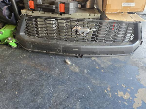 Mustang grill and diffuser 1