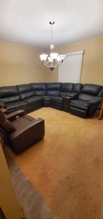 $1,300 / 1br - Room for rent (Freehold Twp.)63676291411201123