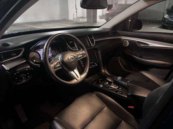 2019 Infiniti QX50 essential - $24,500 (Seattle)63473501913347124