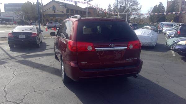 2008 Toyota Sienna Limited - $7,995 (concord / pleasant hill / martinez)63613852628609122