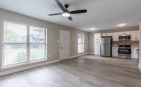 VERY COZY 2/1 WITH W/D AND PARKING ( ONLY HALF A MONTH DEPOSIT ) 1