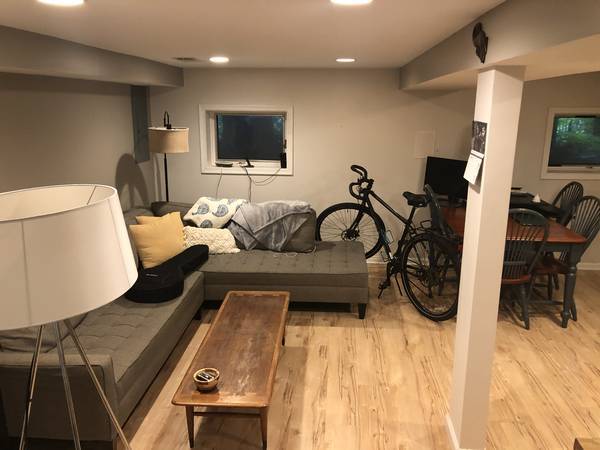 $1,100 / 1br - 700ft2 - Live Next to Rock Creek Park! (Mount Pleasant)64040028524419124