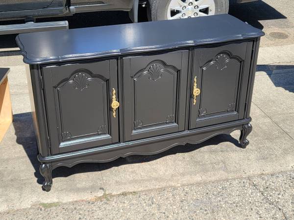 Media stand cabinet 1