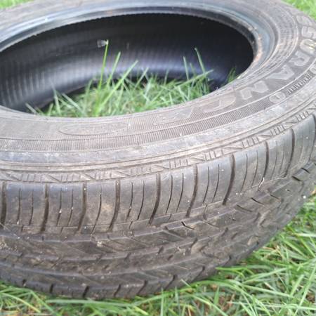 LIghtly Used GOODYEAR ASSURANCE Car Auto Tire 205/55R16 1