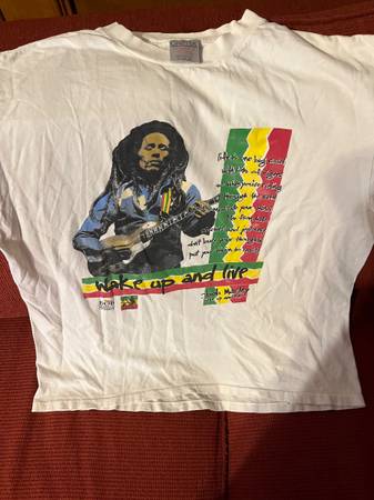 Vintage XL Bob Marley tshirt and cd 1