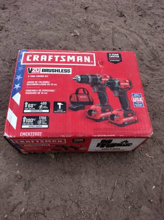 Craftsman drills whit batteries and charger 1