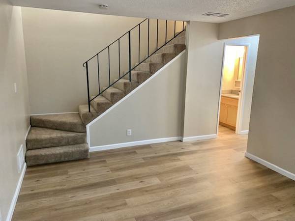 $2,300 / 2br - Bonito condominio de 2 habitaciones y 1.5 baños con garaje en Concord -- ¡PRÓXIMAMENTE! (concord / pleasant hill / martinez)63880135748355120