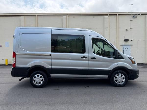 2022 Ford TRANSIT 250 - Photo 4