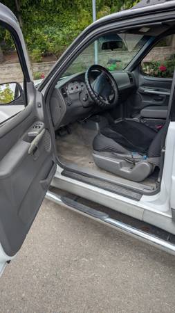 2001 Ford Explorer XL Sport, 2 puertas - $1.300 (Portland)63618518722945124