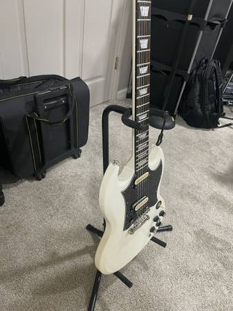 Epiphone SG Pro Upgraded Electronics with Hardshell Case