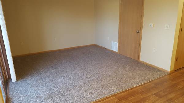 $995 / 2br - Modern 2-Bedroom Apartment in West End Dubuque (Dubuque)63800890235139121