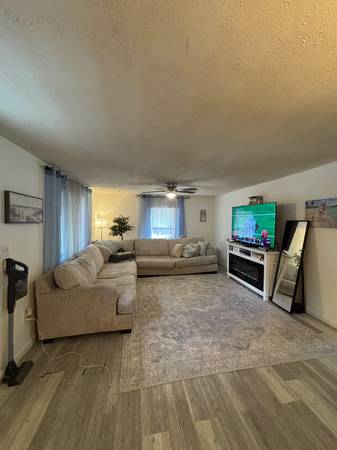 Charming 1 Bed/1 Bath Unit in Syracuse, NY - Available 11/1 - $1300 1