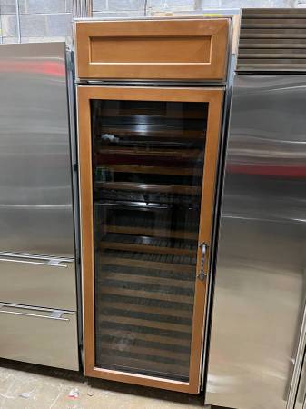 SUBZERO WINE REFRIGERATOR 1
