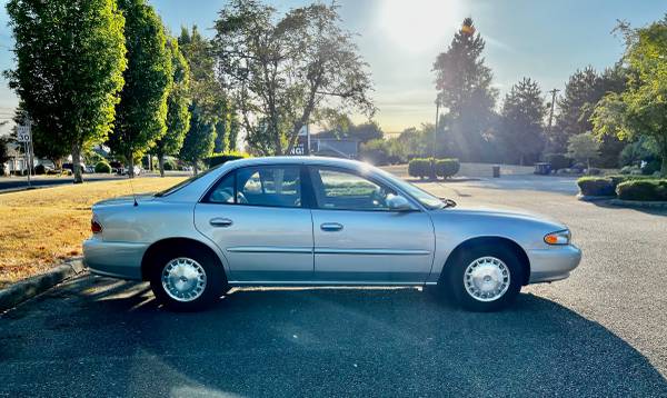2005 Buick Century – Extremely Clean & Well-Maintained! - $4,000 (Kent)63624377041283123