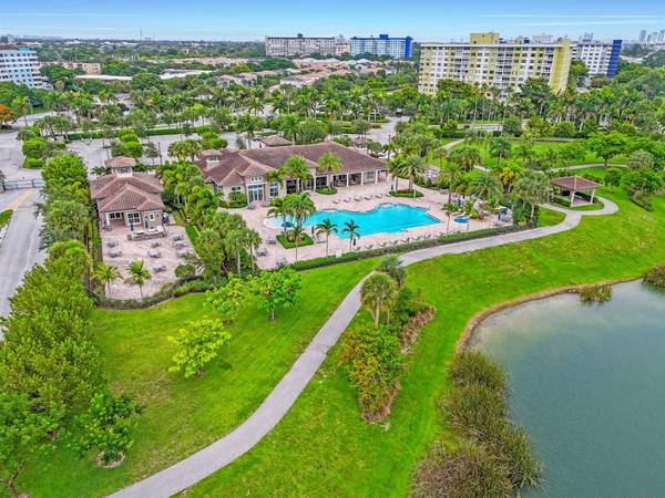 $548,500 / 3br - 1421ft2 - 3B/2.5 Beautiful Modern Townhome in Hillcrest (Hollywood Beach)63906440614531120