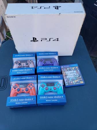 4 Sealed Controllers 1 GTA5 Game & open box Playstation 4 Slim 1000GB combo $275 1