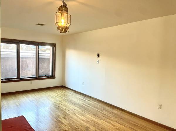 $1,450 / 1br - Available Soon! One-Bedroom on W. Water Street. Fiorina Properties63806019715073122