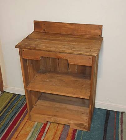 Small Stand 1