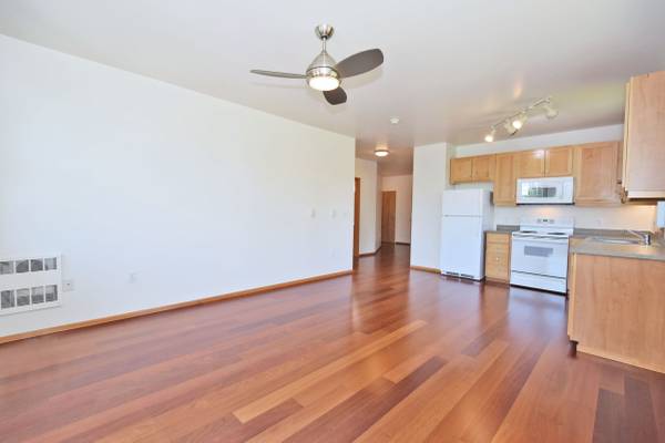 $2,049 / 2hab - 910ft2 - ¡2 dormitorios en un barrio acogedor!63777385029121123