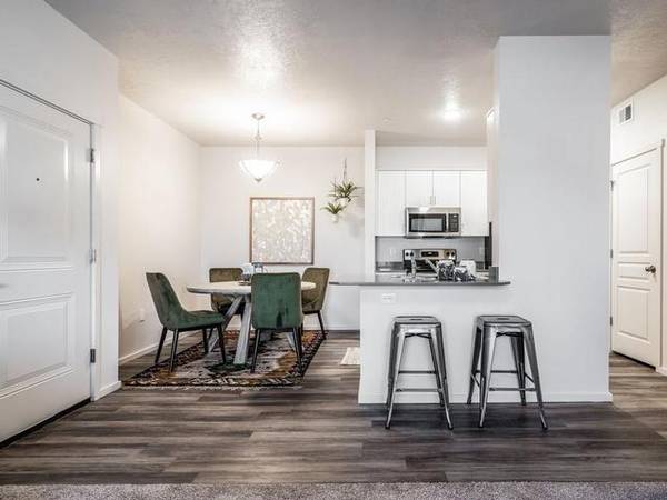 $1,425 / 1br - 781ft2 - Come See What Easton Has To Offer You... (Boise)63794970493953122
