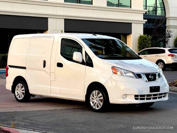 2017 Nissan NV200 SV 4dr - Photo 2