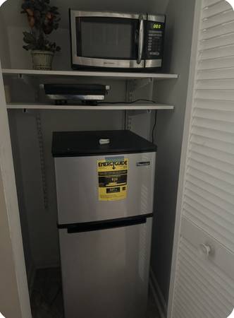 $1,000 / 1br - Private basement64045869051009123