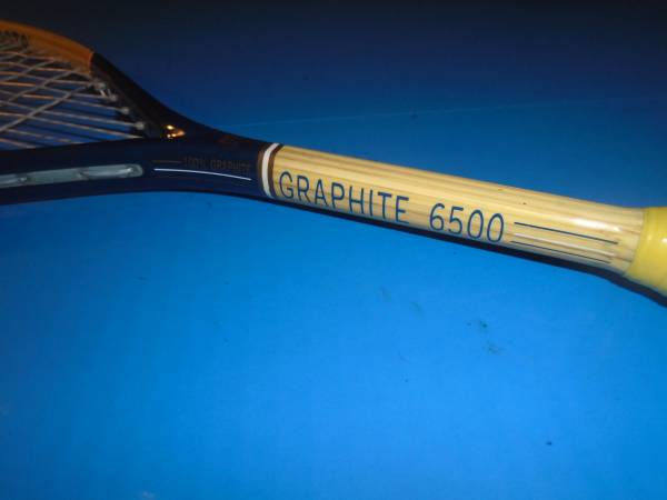Manta Graphite 6500 Squash Racquet - $40 (bellevue)63444090017027121