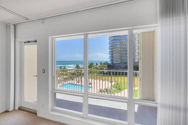 $425,000 / 2br - 1140ft2 - Two Bedroom Condo on the Beach in Pompano Beach (Pompano Beach)63825127801987122